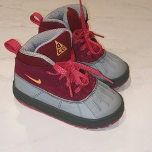 Nike ACG Kids Gray Pink Boots